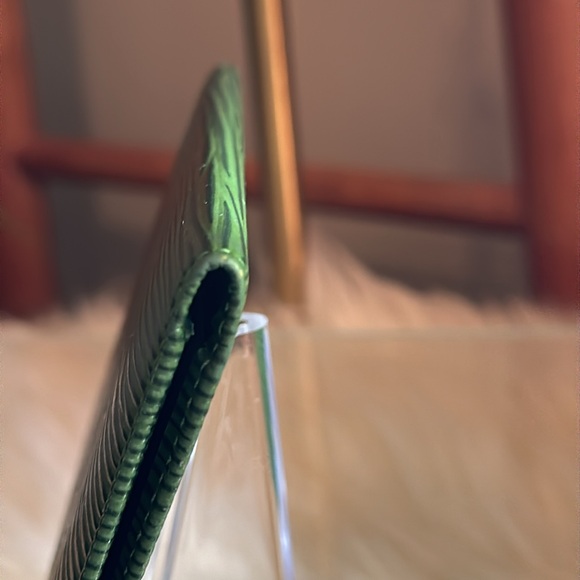 Authentic Louis Vuitton Green Epi Leather Card/ID Holder Wallet, EUC - Picture 11 of 14